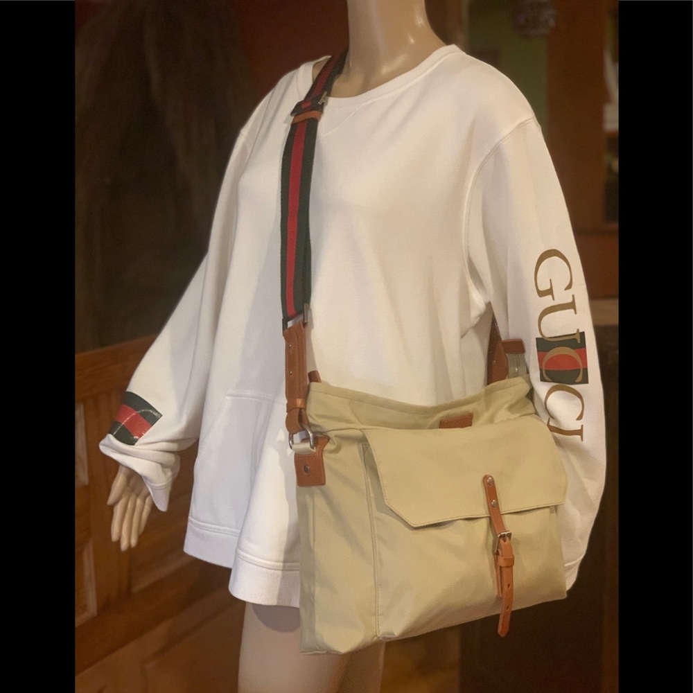 ❗️SOLD on ♏️❗️ GUCCI MESSENGER Unisex RARE Travel in Style💥♥️🔥 Beautiful - Picture 2 of 16